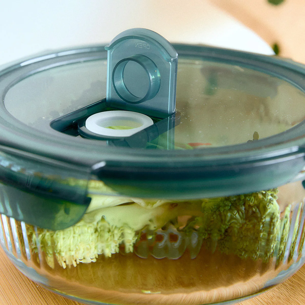 Homla Remmie Round Glass Container 0.95L - Image 3